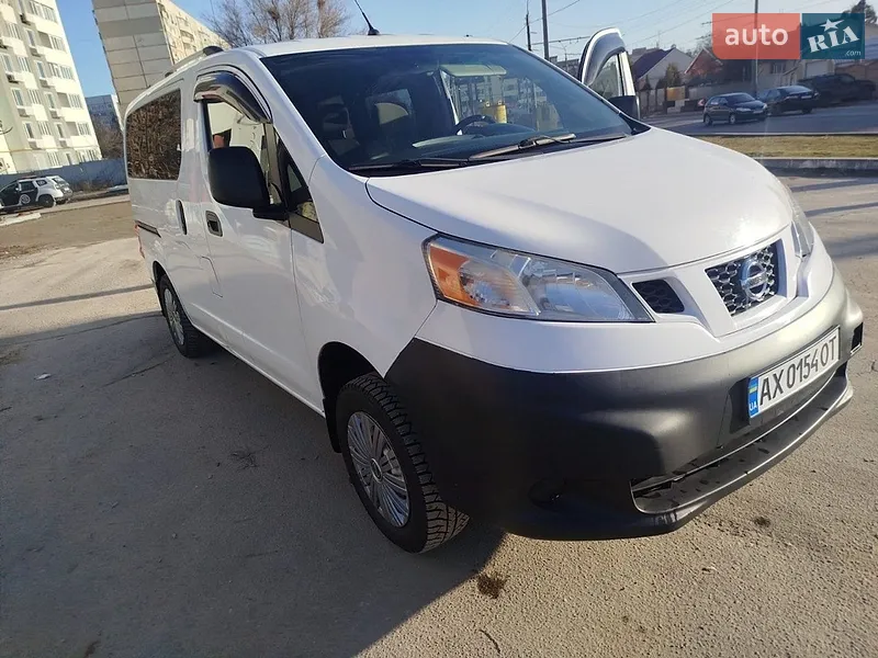 Nissan NV200 2017