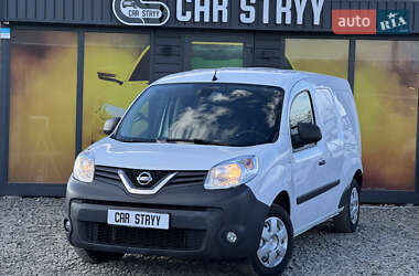 Вантажний фургон Nissan NV250 2020 в Стрию