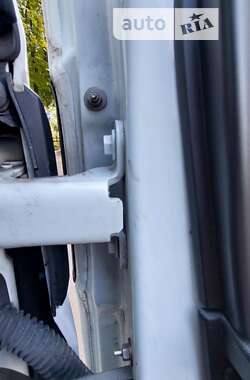 Грузовой фургон Nissan NV300 2019 в 