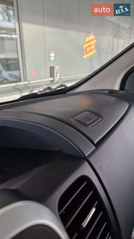 Мінівен Nissan NV300 2020 в Чернівцях