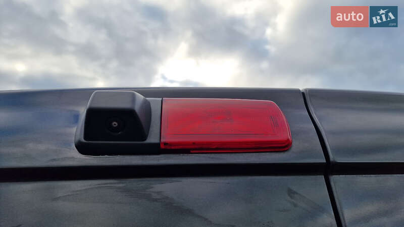 Мінівен Nissan NV300 2020 в Чернівцях