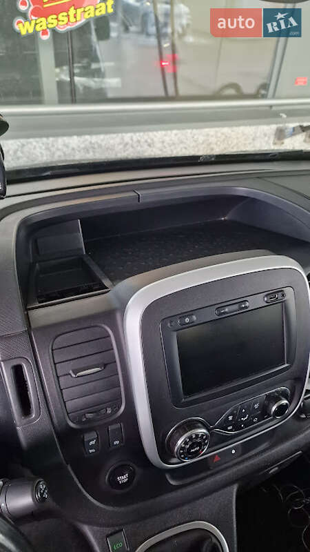 Мінівен Nissan NV300 2020 в Чернівцях