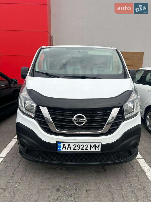 Мінівен Nissan NV300 2017 в 