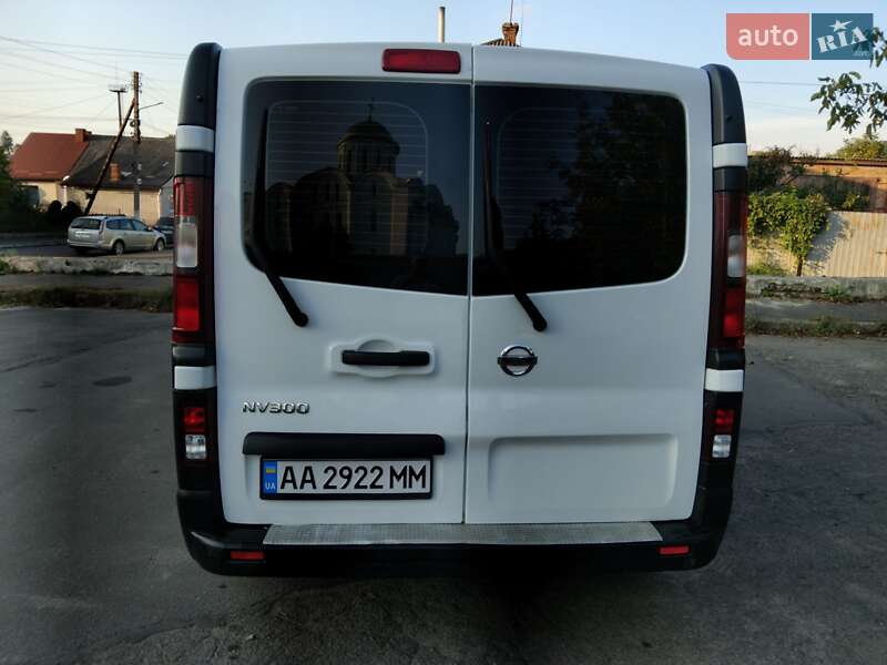 Мінівен Nissan NV300 2017 в Володимирі