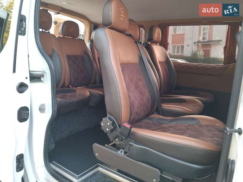 Мінівен Nissan NV300 2017 в Володимирі