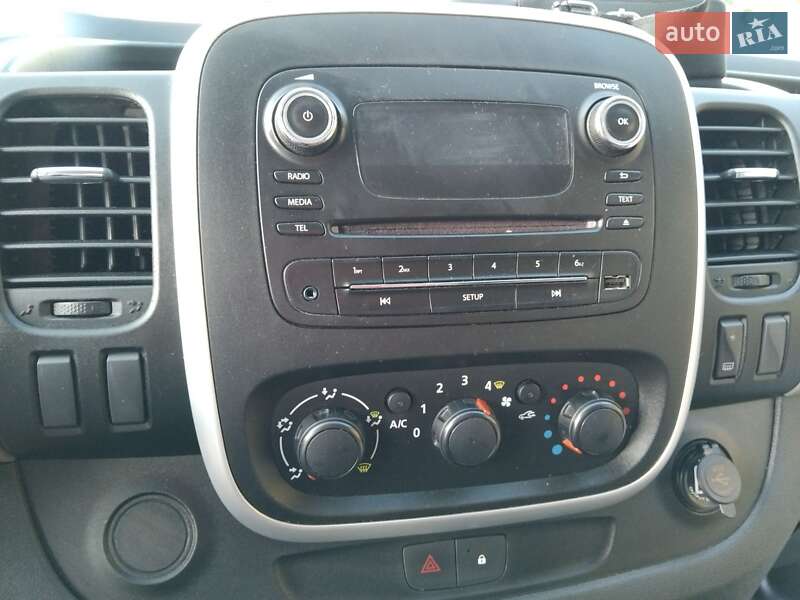 Мінівен Nissan NV300 2017 в Володимирі