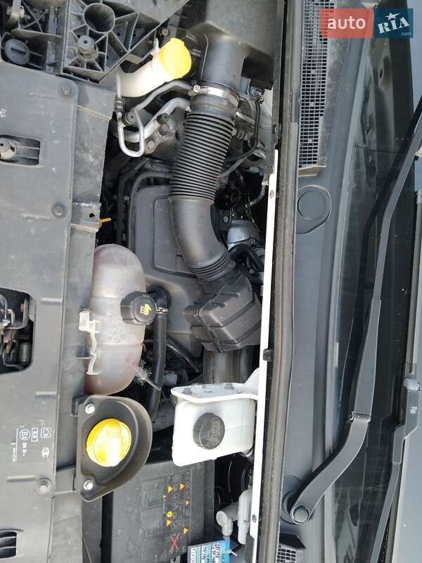 Мінівен Nissan NV300 2017 в Володимирі