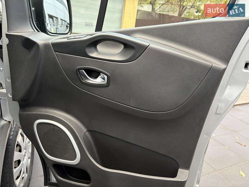 Мінівен Nissan NV300 2020 в Луцьку