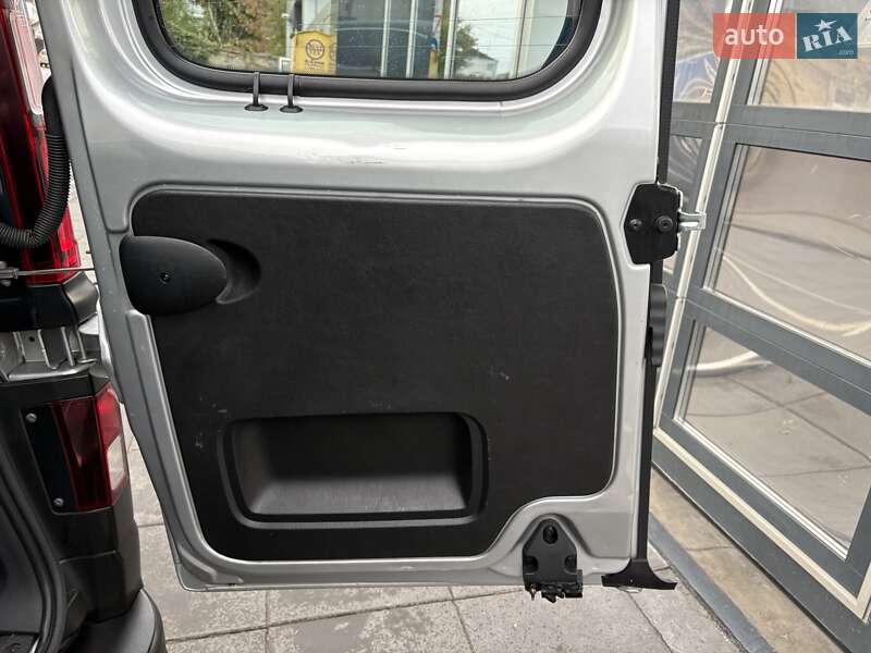 Мінівен Nissan NV300 2020 в Луцьку