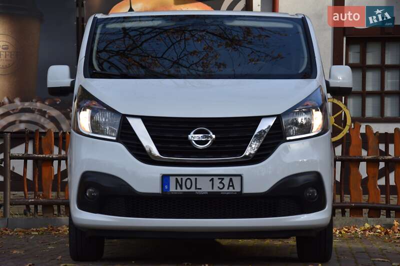 Вантажний фургон Nissan NV300 2021 в Львові