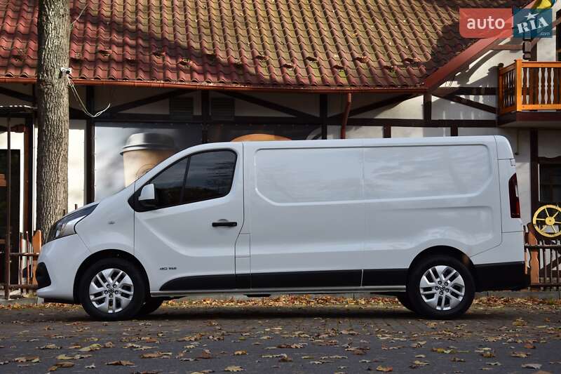 Вантажний фургон Nissan NV300 2021 в Львові