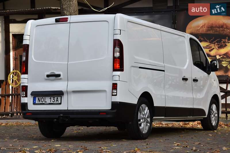 Вантажний фургон Nissan NV300 2021 в Львові