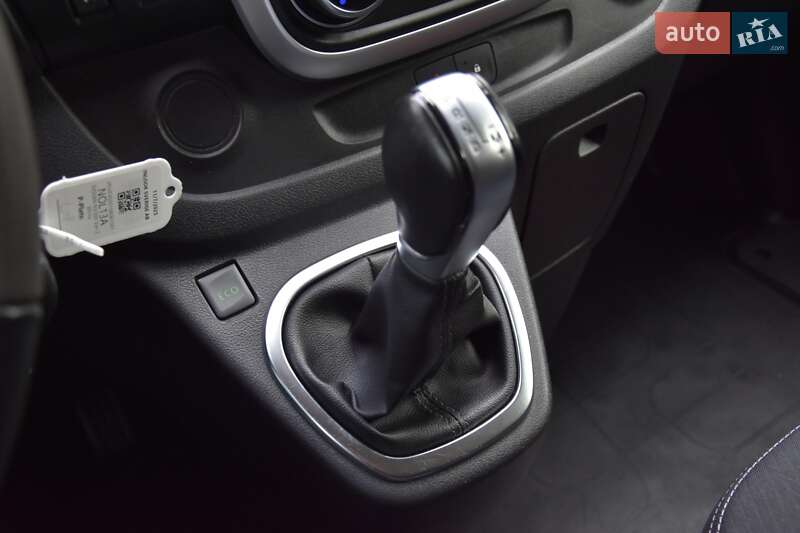 Вантажний фургон Nissan NV300 2021 в Львові