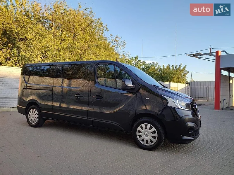 Nissan NV300 2021