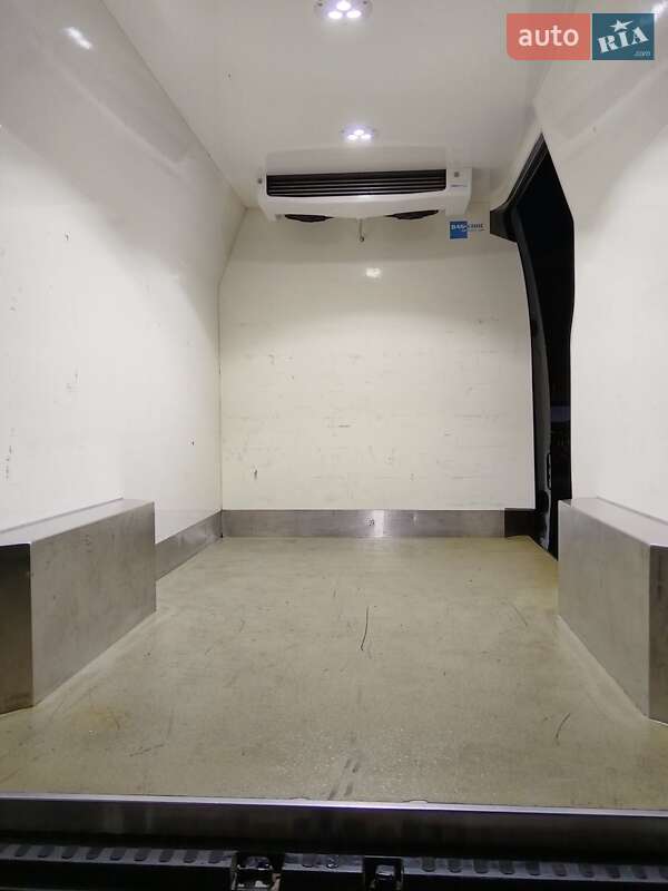 Мікроавтобус Nissan NV400 2017 в Запоріжжі