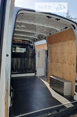 Вантажний фургон Nissan NV400 2016 в Херсоні