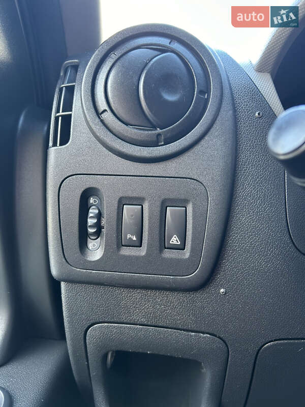 Туристический / Междугородний автобус Nissan NV400 2013 в Киеве