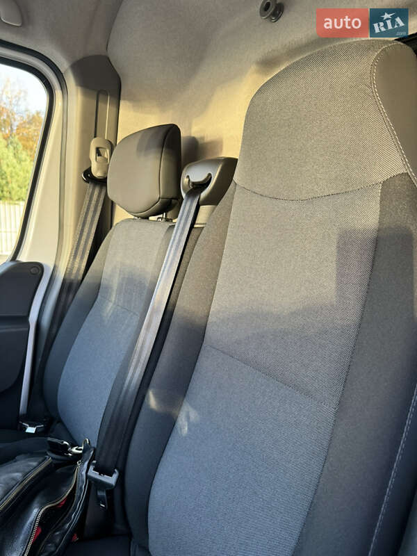 Вантажний фургон Nissan NV400 2020 в Луцьку