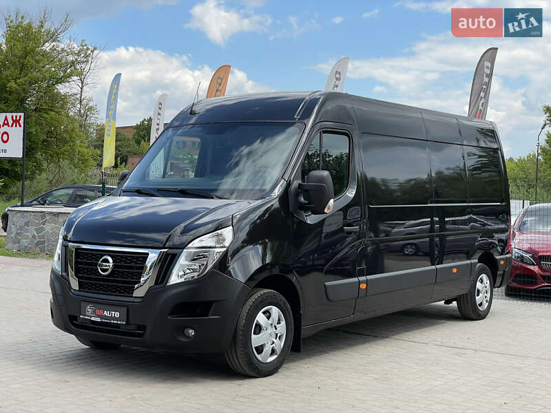 Nissan NV400 2021