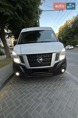 Вантажний фургон Nissan NV400 2012 в Луцьку