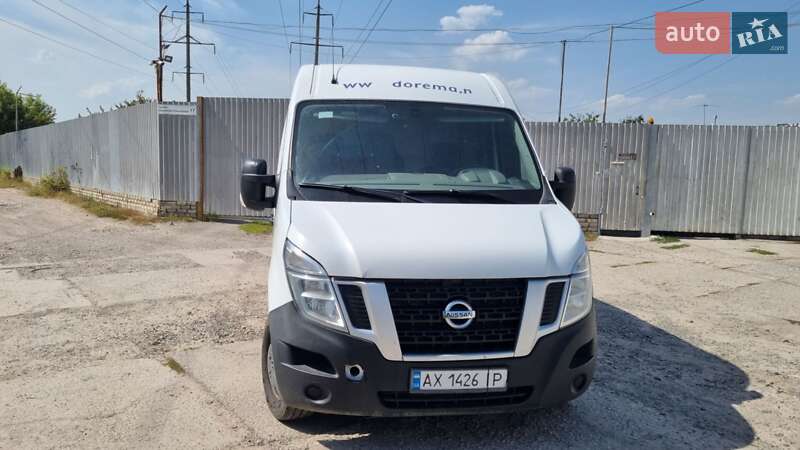 Nissan NV400 2015