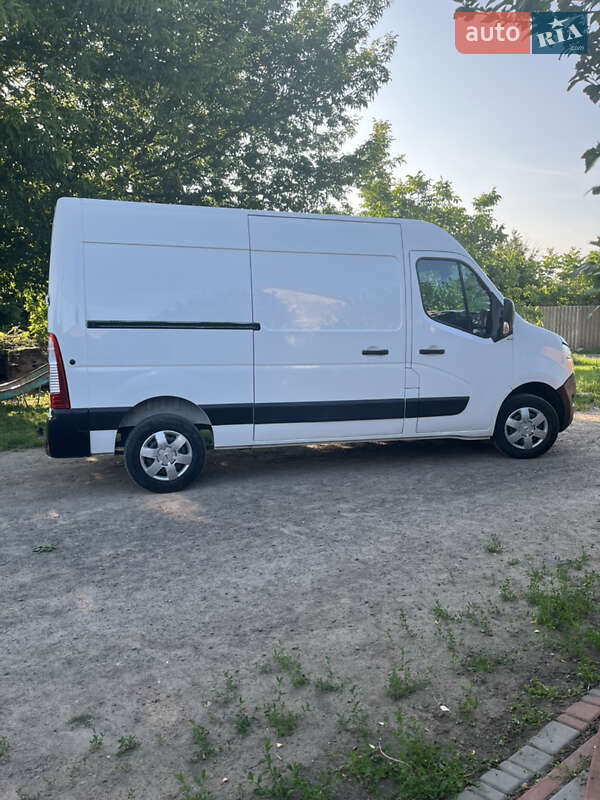Nissan NV400 2016