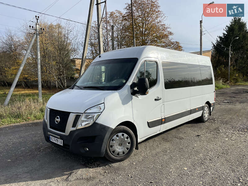 Nissan NV400 2015