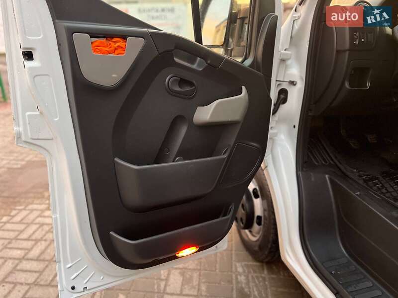 Тентований Nissan NV400 2013 в Ковелі