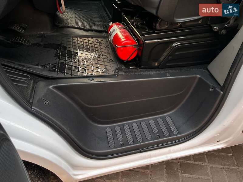 Тентований Nissan NV400 2013 в Ковелі