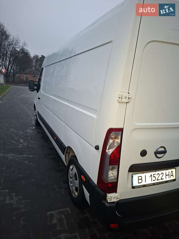 Вантажний фургон Nissan NV400 2016 в Лубнах