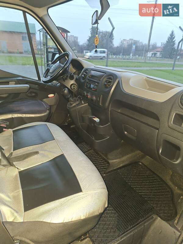 Вантажний фургон Nissan NV400 2016 в Лубнах