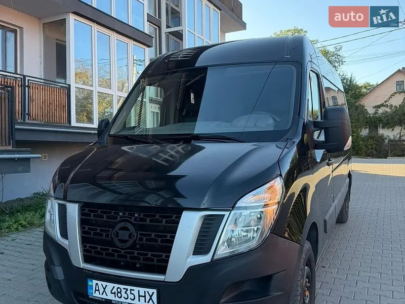 Nissan NV400 2015