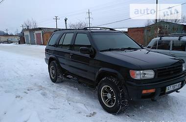 Внедорожник / Кроссовер Nissan Pathfinder 1997 в Ивано-Франковске