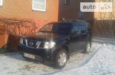 Внедорожник / Кроссовер Nissan Pathfinder 2006 в Луцке