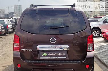 Позашляховик / Кросовер Nissan Pathfinder 2011 в Києві