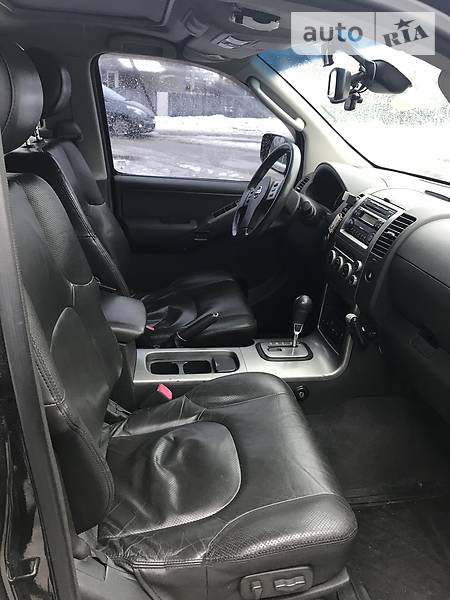 Позашляховик / Кросовер Nissan Pathfinder 2005 в Києві