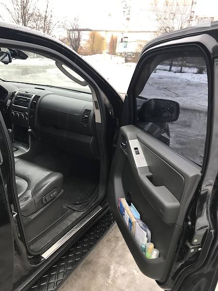Позашляховик / Кросовер Nissan Pathfinder 2005 в Києві