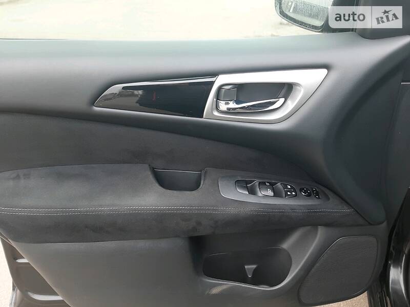 Позашляховик / Кросовер Nissan Pathfinder 2015 в Києві фото 18 Позашляховик / Кросовер Nissan Pathfinder 2015 в Києві