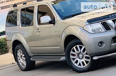 Позашляховик / Кросовер Nissan Pathfinder 2012 в 