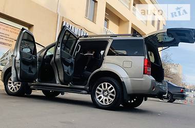 Позашляховик / Кросовер Nissan Pathfinder 2012 в 