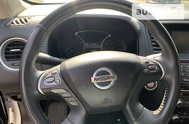 Позашляховик / Кросовер Nissan Pathfinder 2013 в 