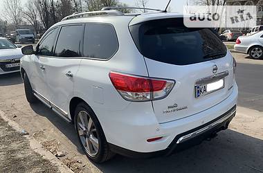 Позашляховик / Кросовер Nissan Pathfinder 2013 в 