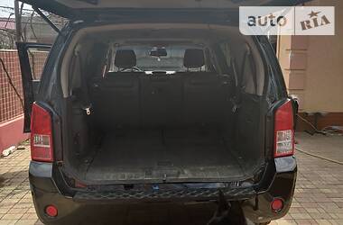Позашляховик / Кросовер Nissan Pathfinder 2006 в 