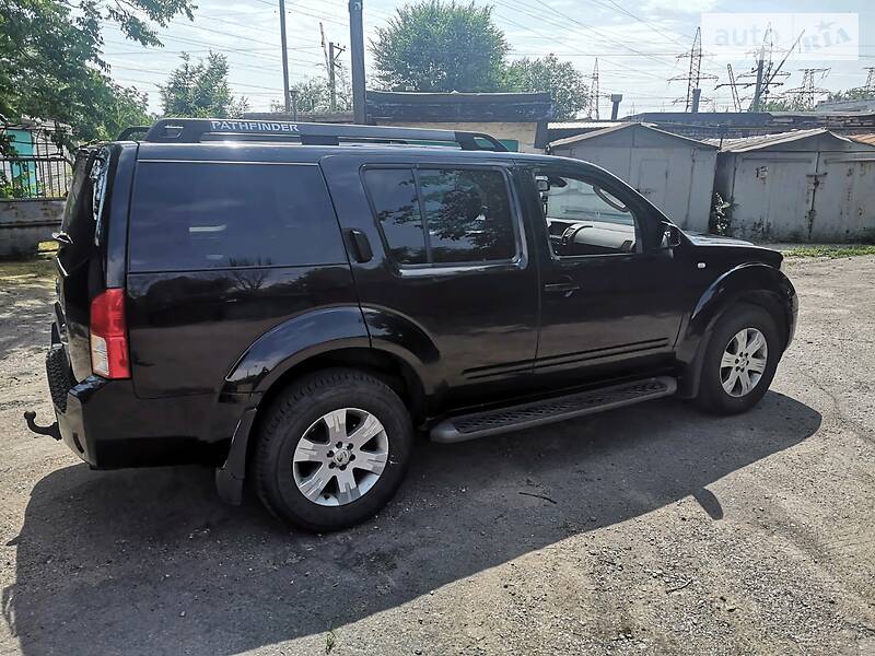 Позашляховик / Кросовер Nissan Pathfinder 2006 в Запоріжжі фото Позашляховик / Кросовер Nissan Pathfinder 2006 в Запоріжжі