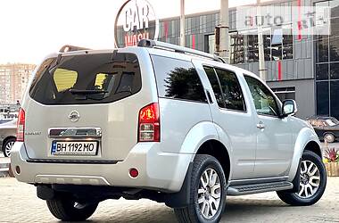 Позашляховик / Кросовер Nissan Pathfinder 2013 в 