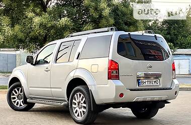 Позашляховик / Кросовер Nissan Pathfinder 2013 в 