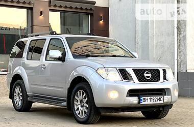 Позашляховик / Кросовер Nissan Pathfinder 2013 в 
