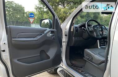 Позашляховик / Кросовер Nissan Pathfinder 2013 в 