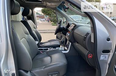Позашляховик / Кросовер Nissan Pathfinder 2013 в 