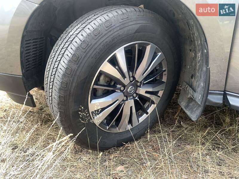 Позашляховик / Кросовер Nissan Pathfinder 2018 в Чернігові фото 33 Позашляховик / Кросовер Nissan Pathfinder 2018 в Чернігові